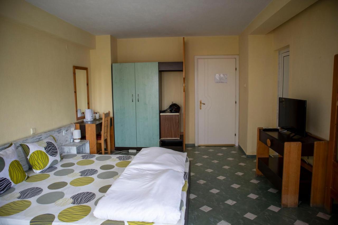 Hotel Balevurov サンダンスキ エクステリア 写真